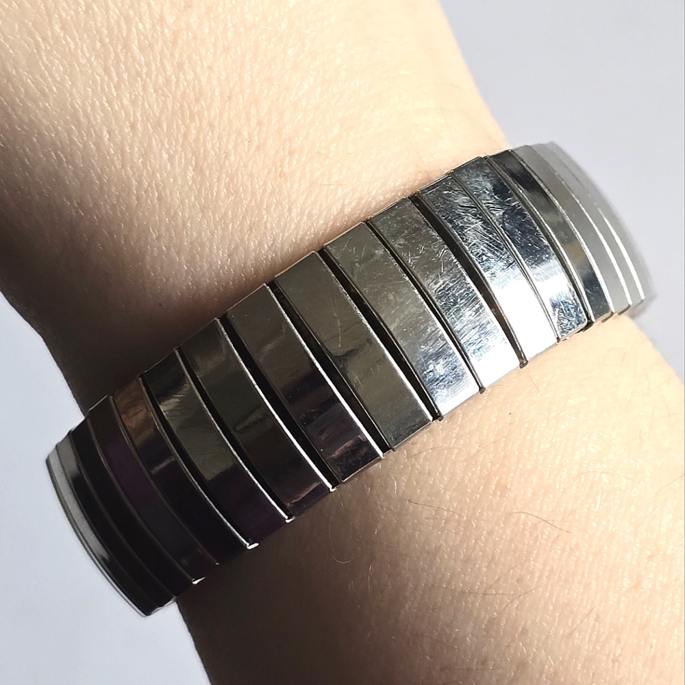 Silver tone stretch metal bracelet unisex jewelry